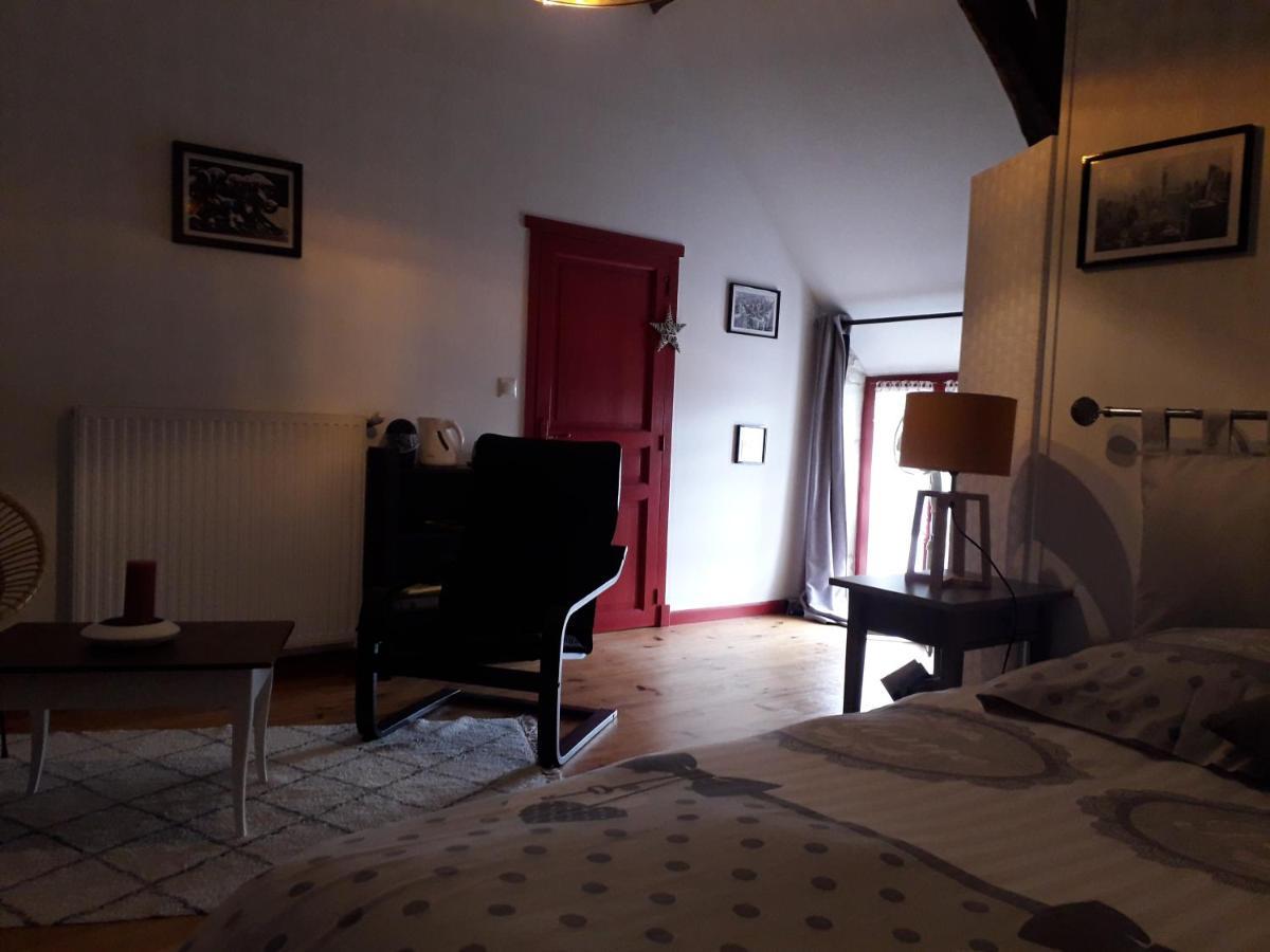 Les Hirondelles Bed & Breakfast Onzain Exterior foto